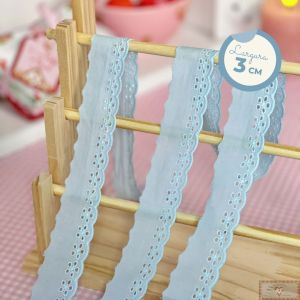 RN561 - Bordado Inglês Fino AZUL FRUIT (LARGURA - 3cm)