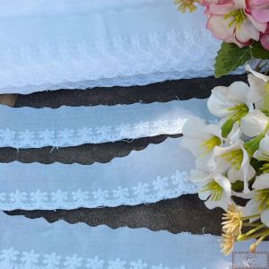 RN549- MINI Bordado Inglês Floral (L:28mm) - 1MT